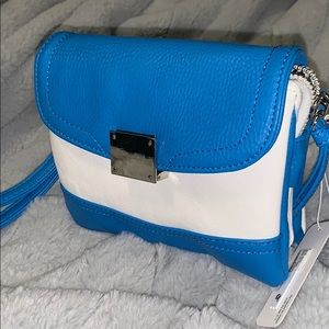 Blue Mediu Wristlet